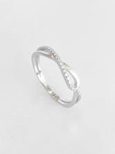 Holmes Twisted Ring