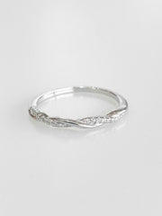 Gemma Twisted Ring