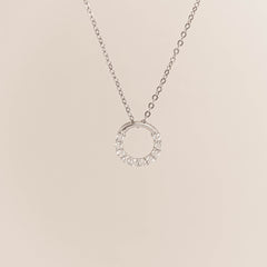 Shiny Wreath Necklace