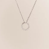 Shiny Wreath Necklace