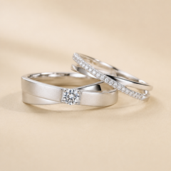 Atlas Women's Moissanite Ring