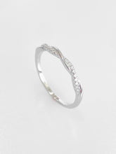 Gemma Twisted Ring