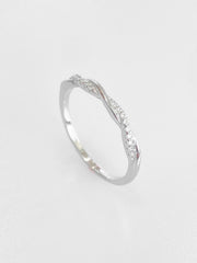 Gemma Twisted Ring
