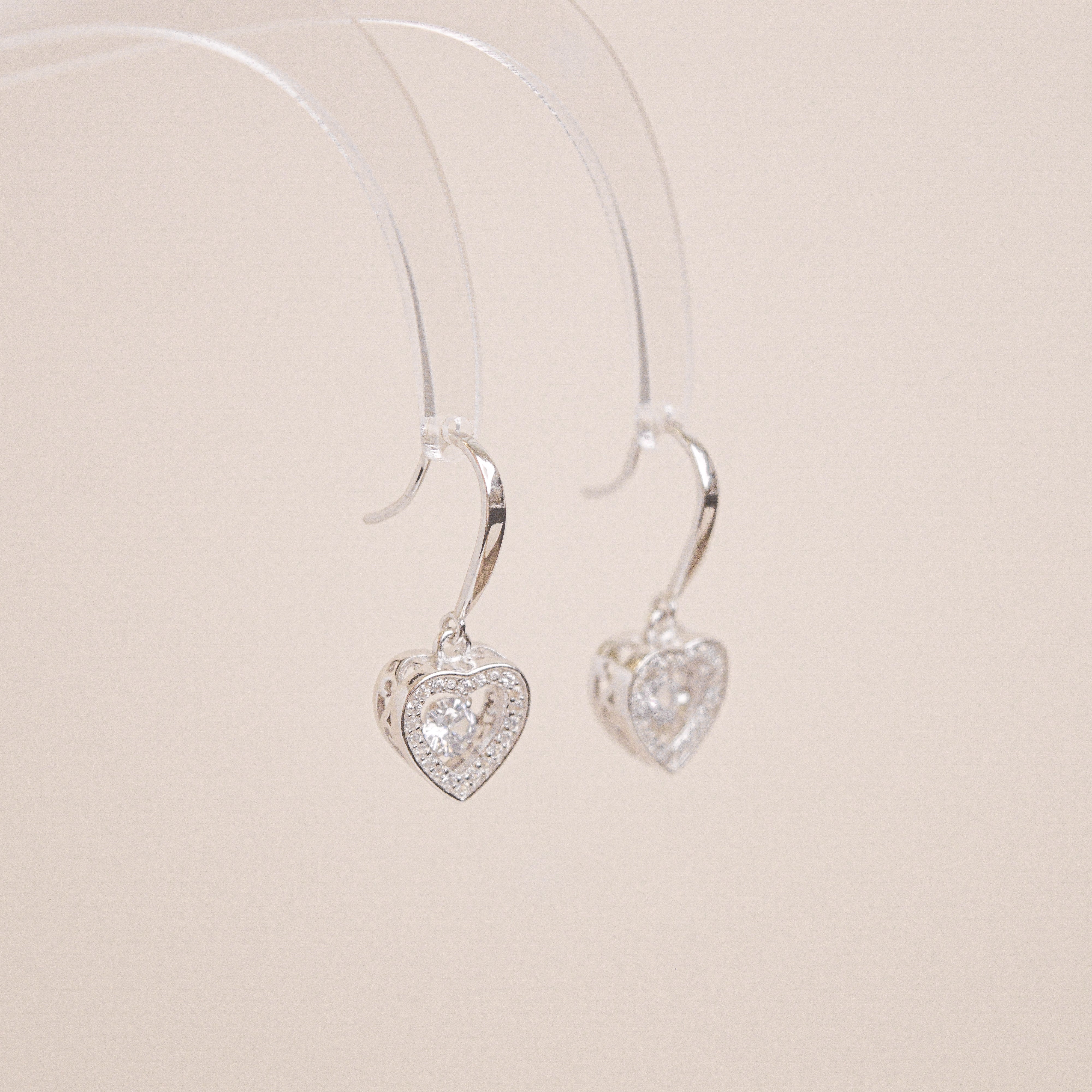 Heart Beating Mila Dangling Earrings