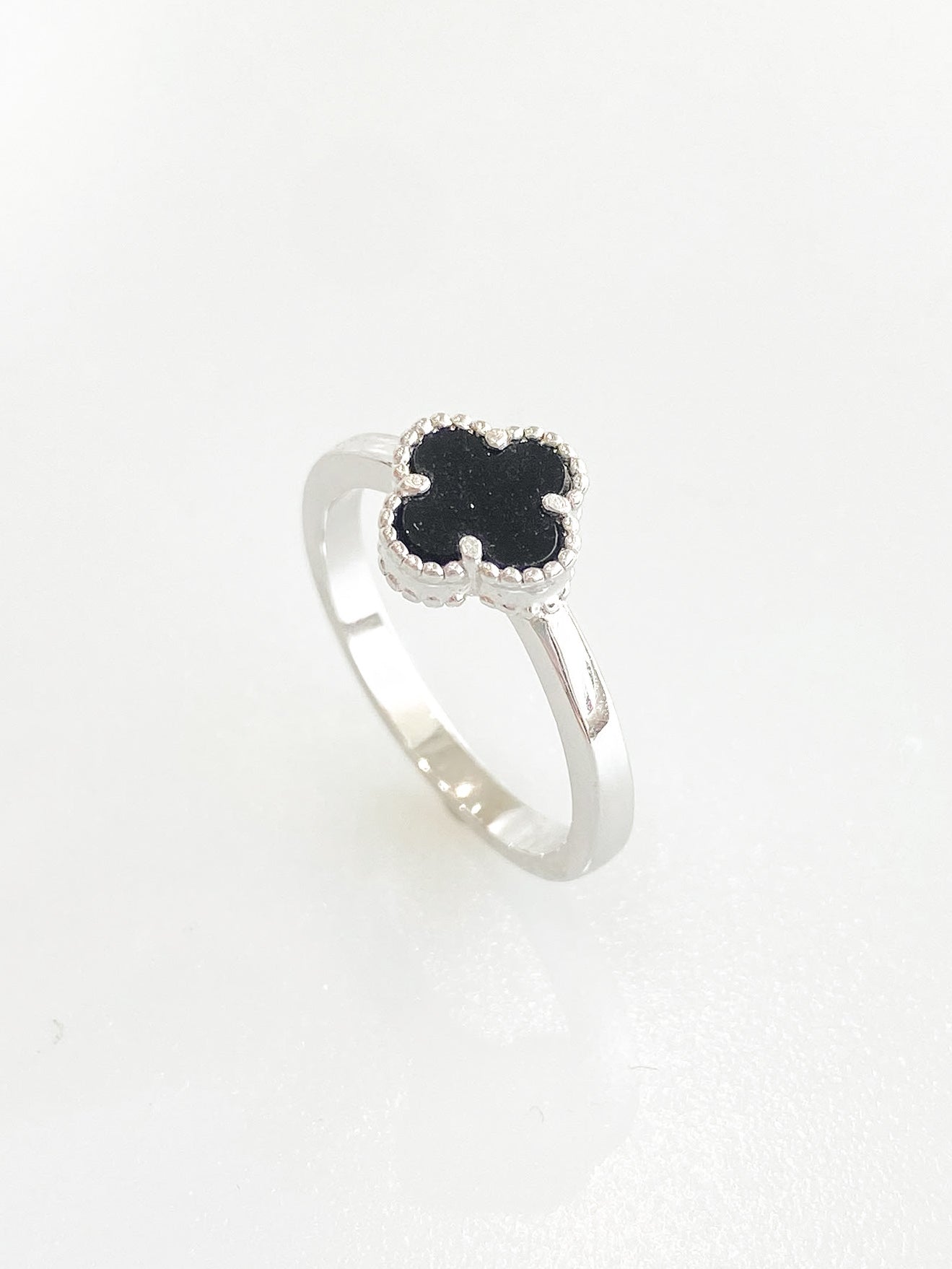 Lucienne Ring