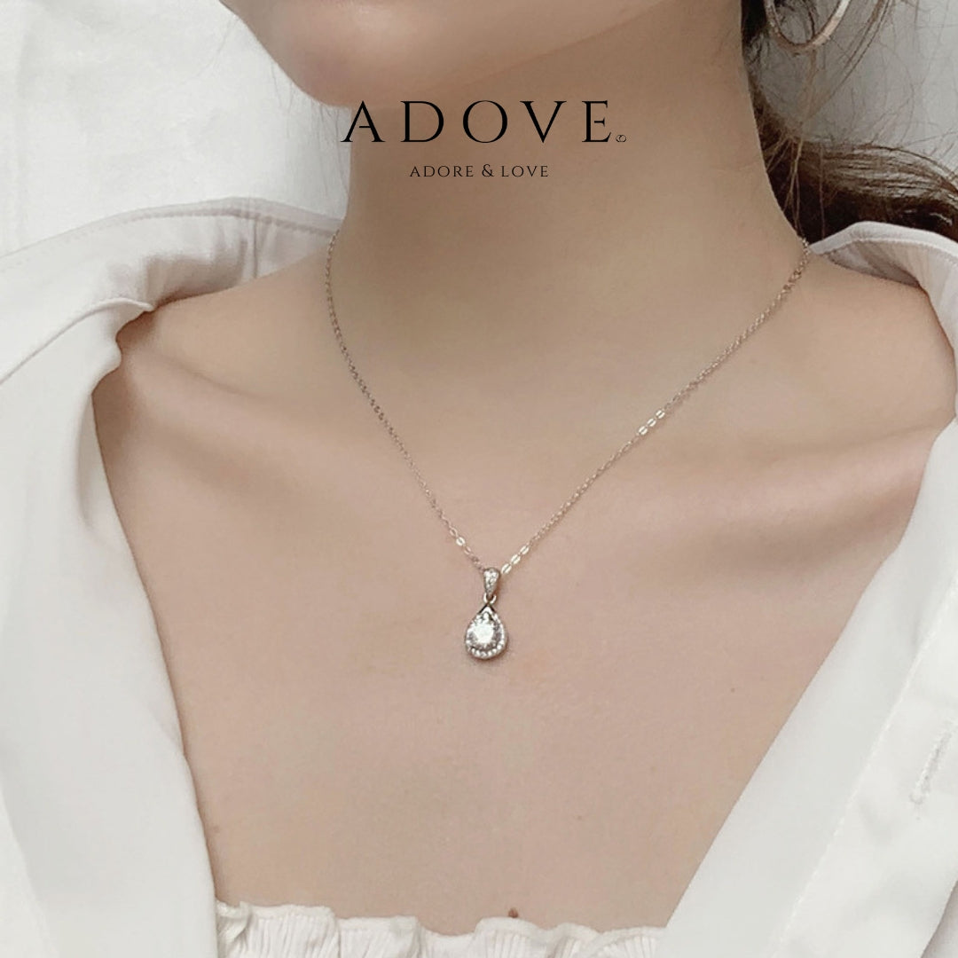 Eliana Moissanite Necklace