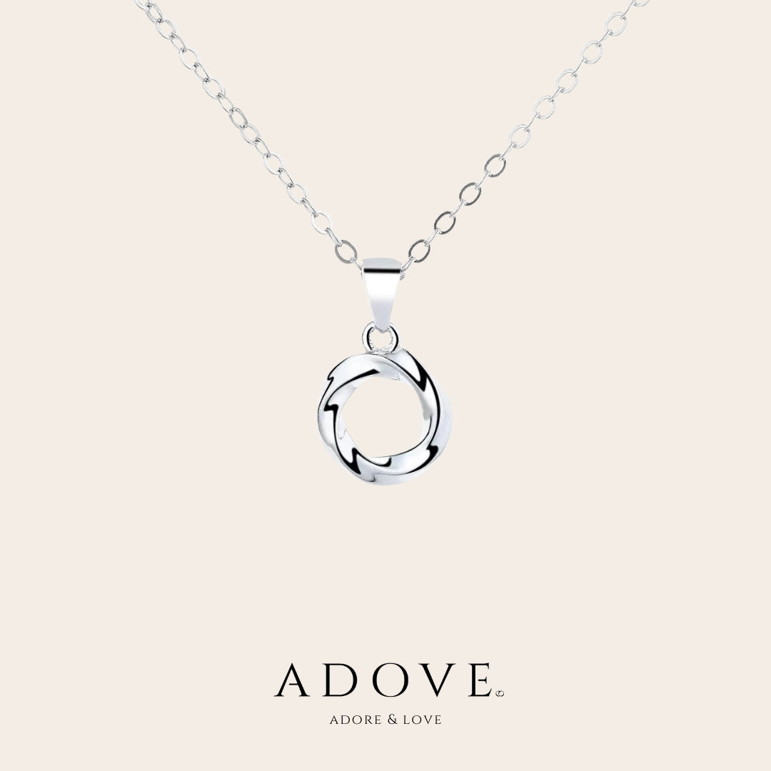 Amelia Flow Necklace