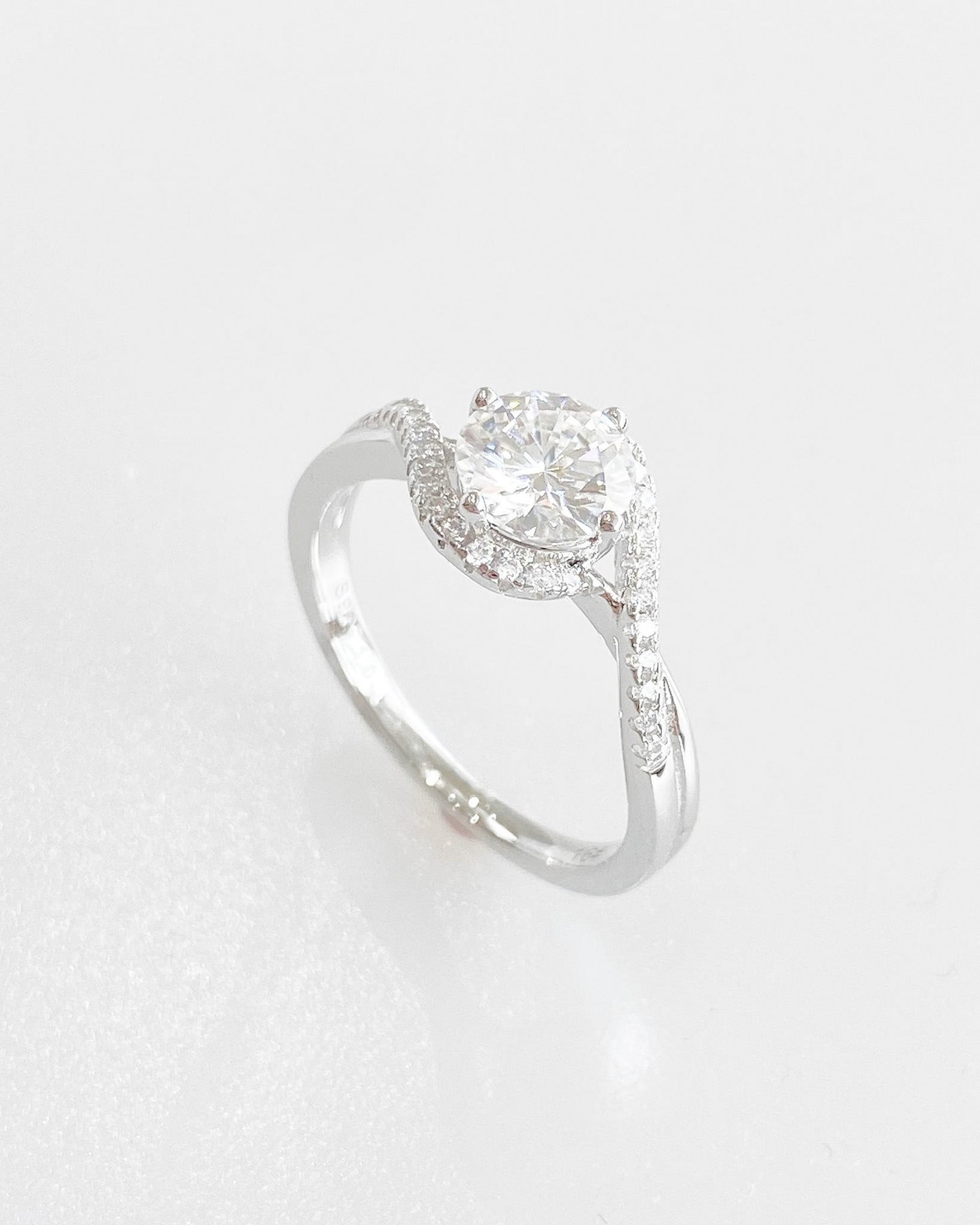 Aster Moissanite Ring