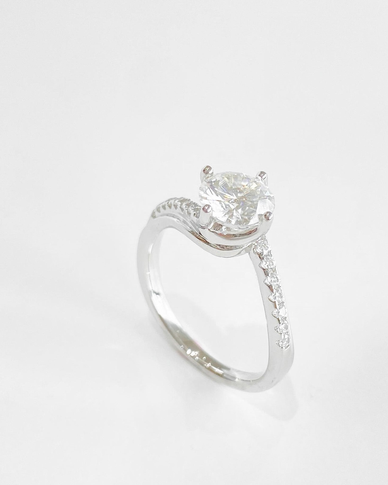 Nova Moissanite Ring