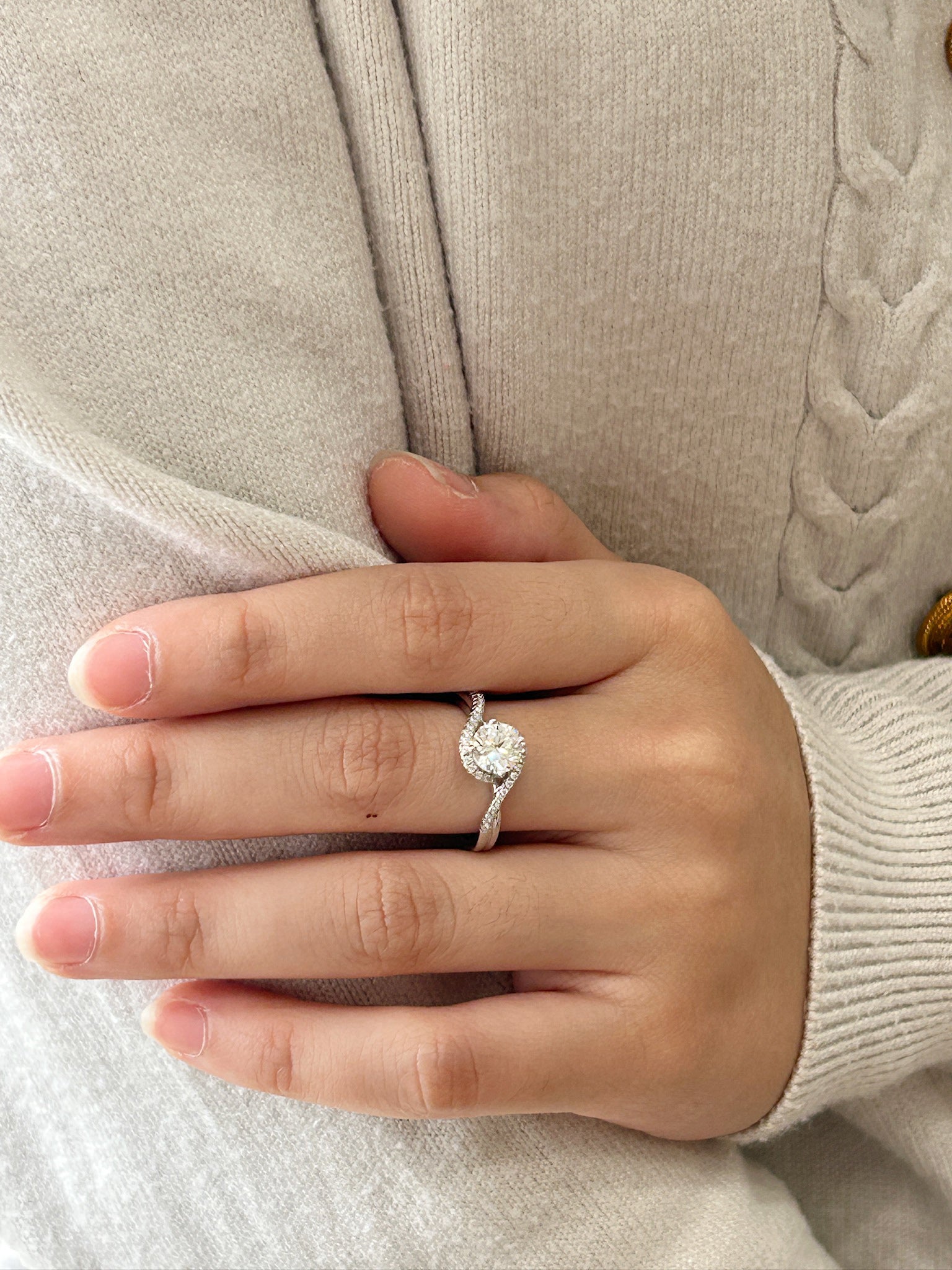 Aster Moissanite Ring