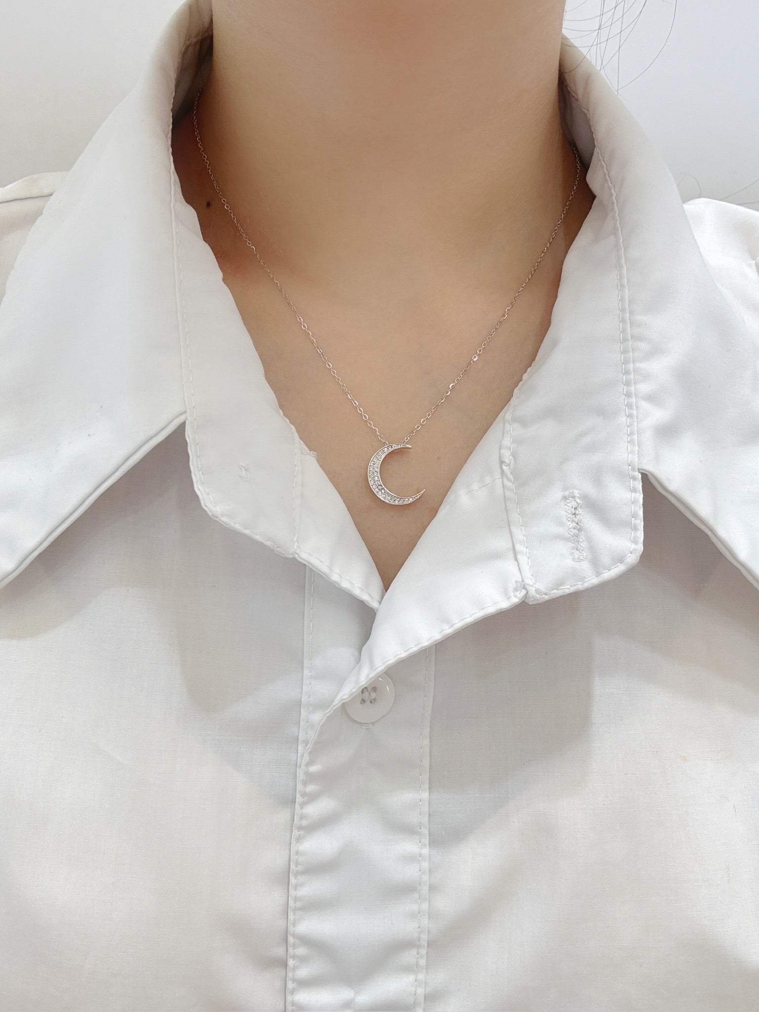 ADOVE's Luna Necklace