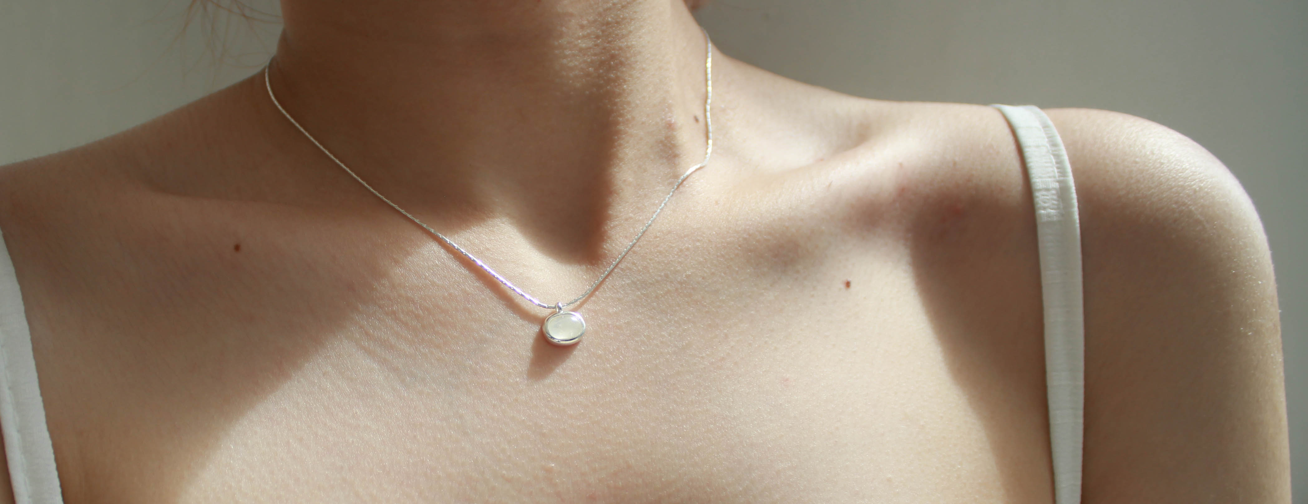 Oval White Jade Necklace