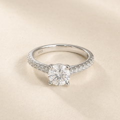 Lunara Moissanite Ring
