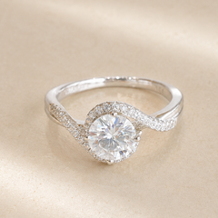 Aster Moissanite Ring