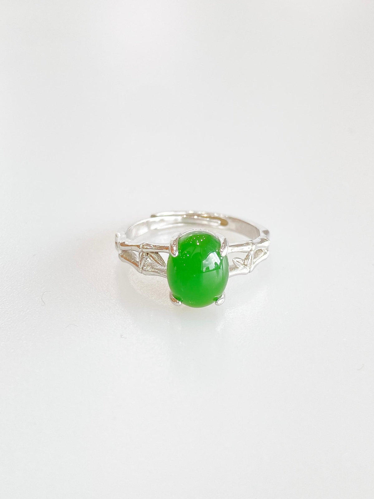 Leonie Ring