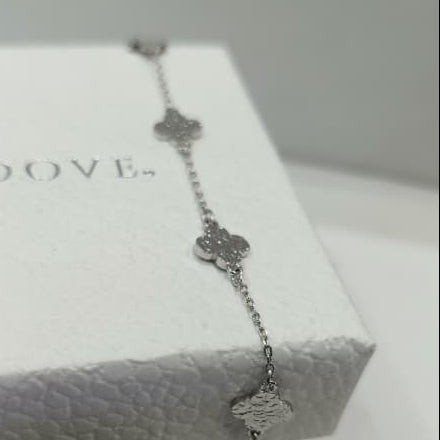 Crush Ice Clover Bracelet