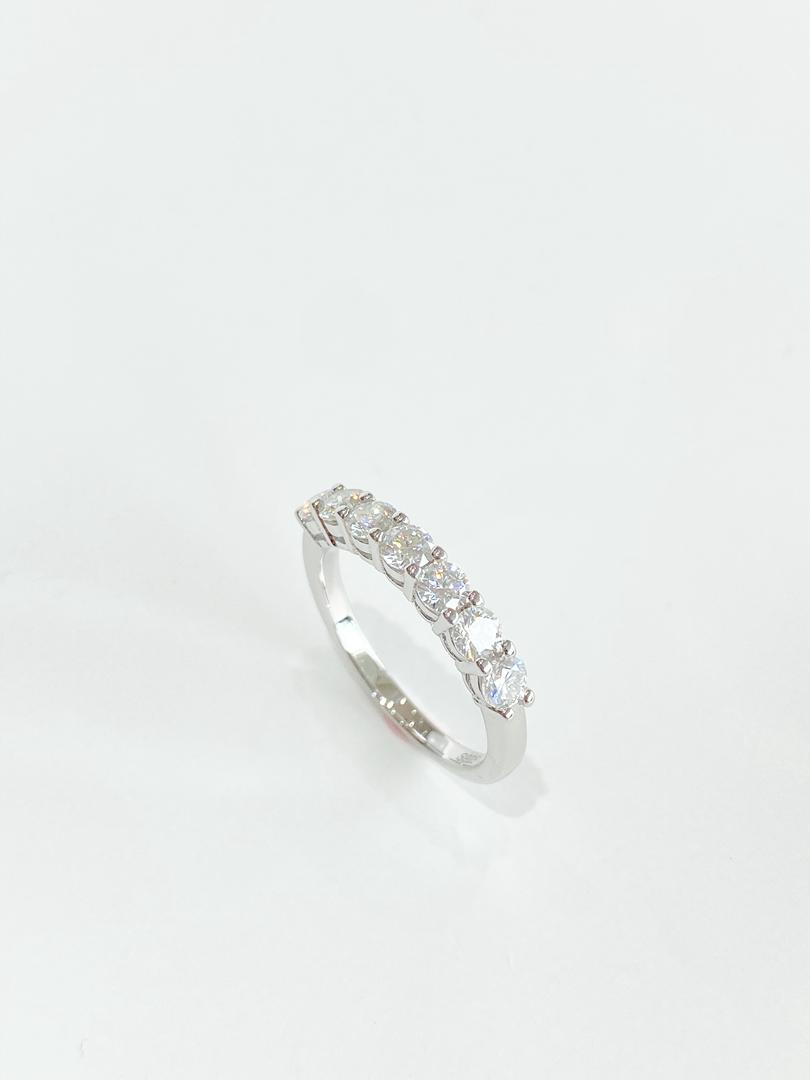 Evera Moissanite Ring