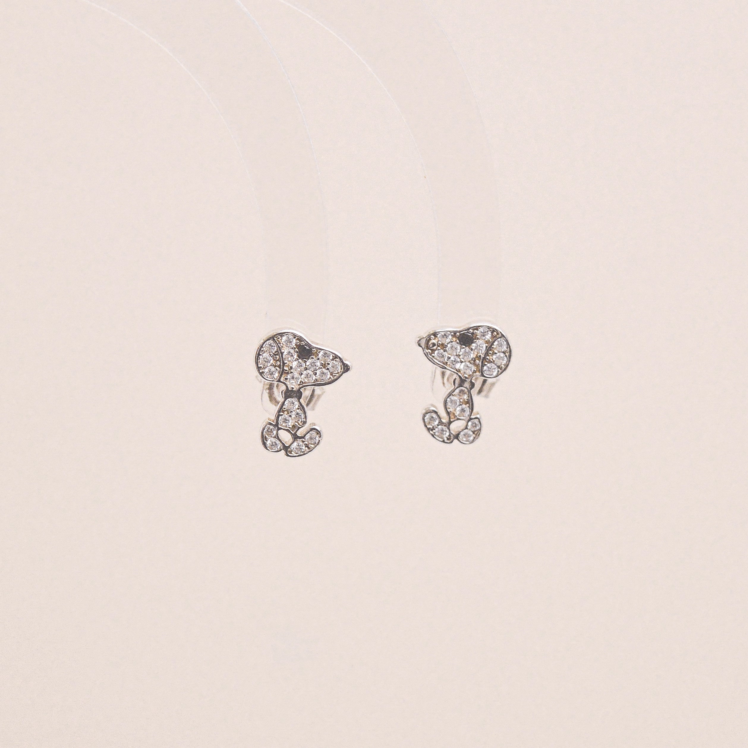 Shining Snoopy Stud Earrings