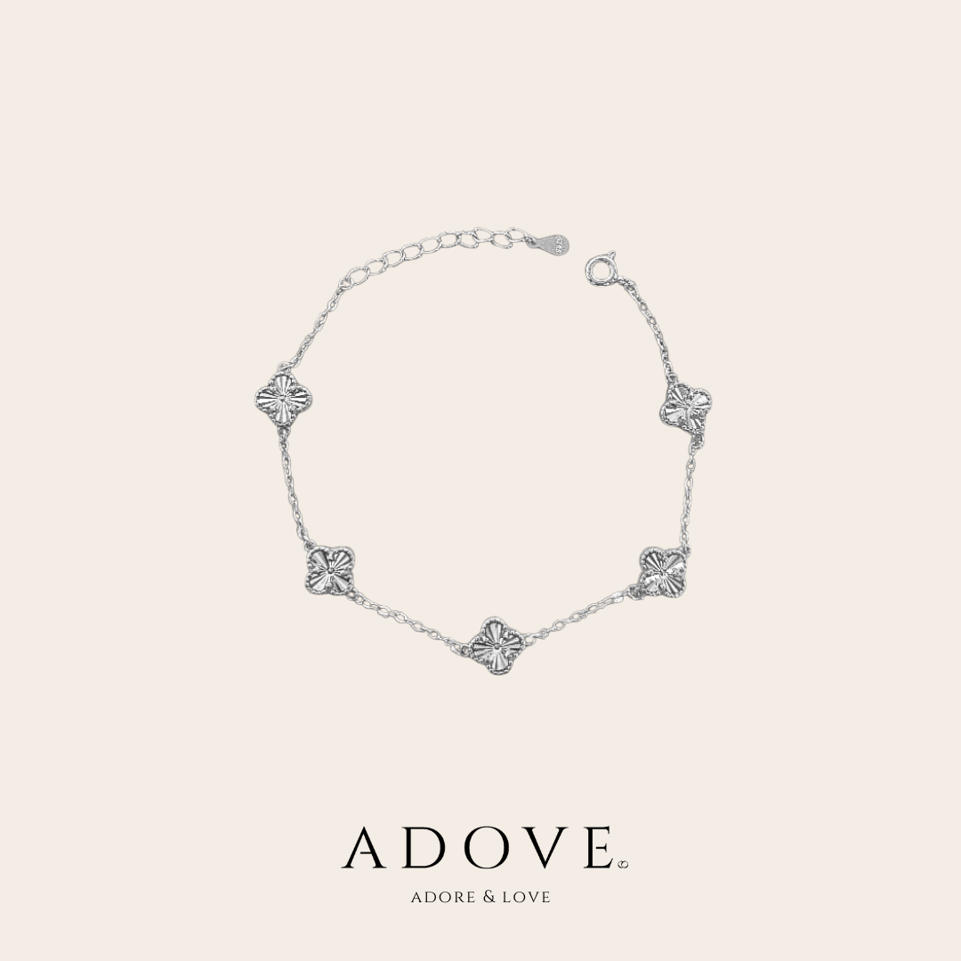 Classic Silver Clover Bracelet