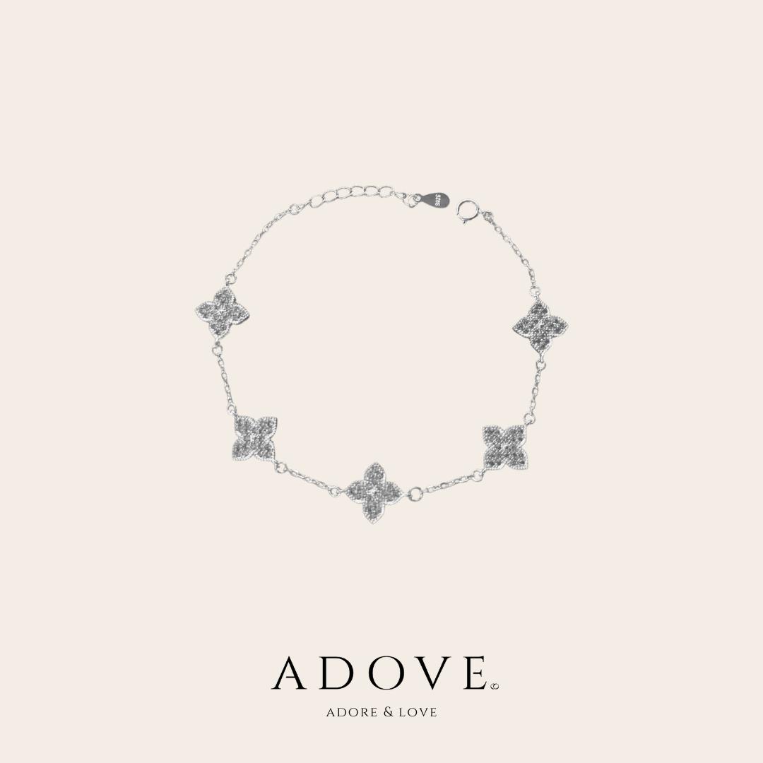 Four-Point Clover Bracelet