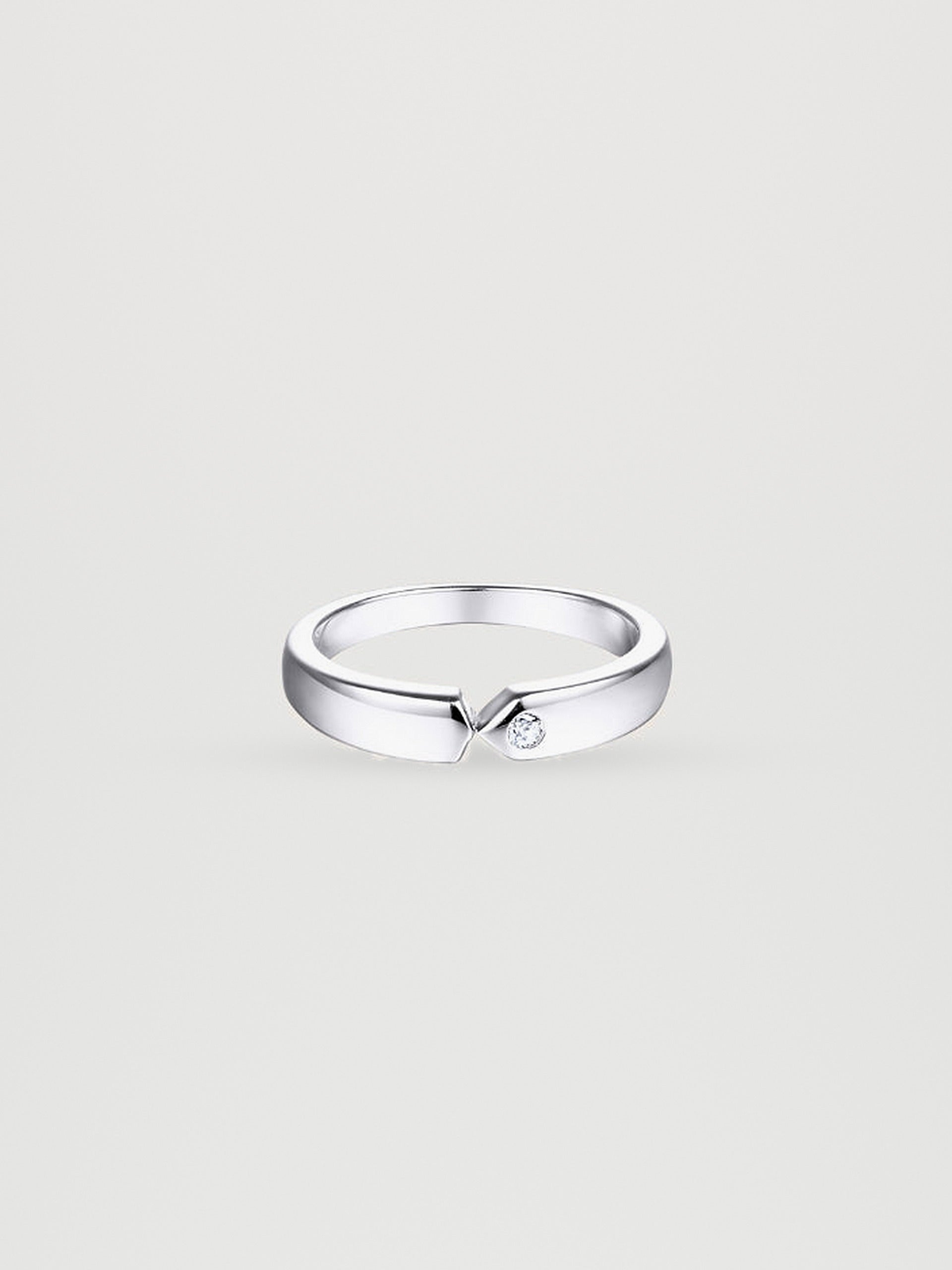 Enola Knot Ring - front view