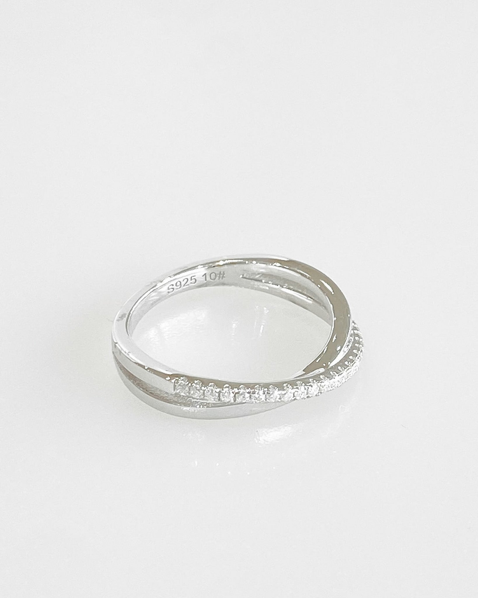 Atlas Women's Moissanite Ring