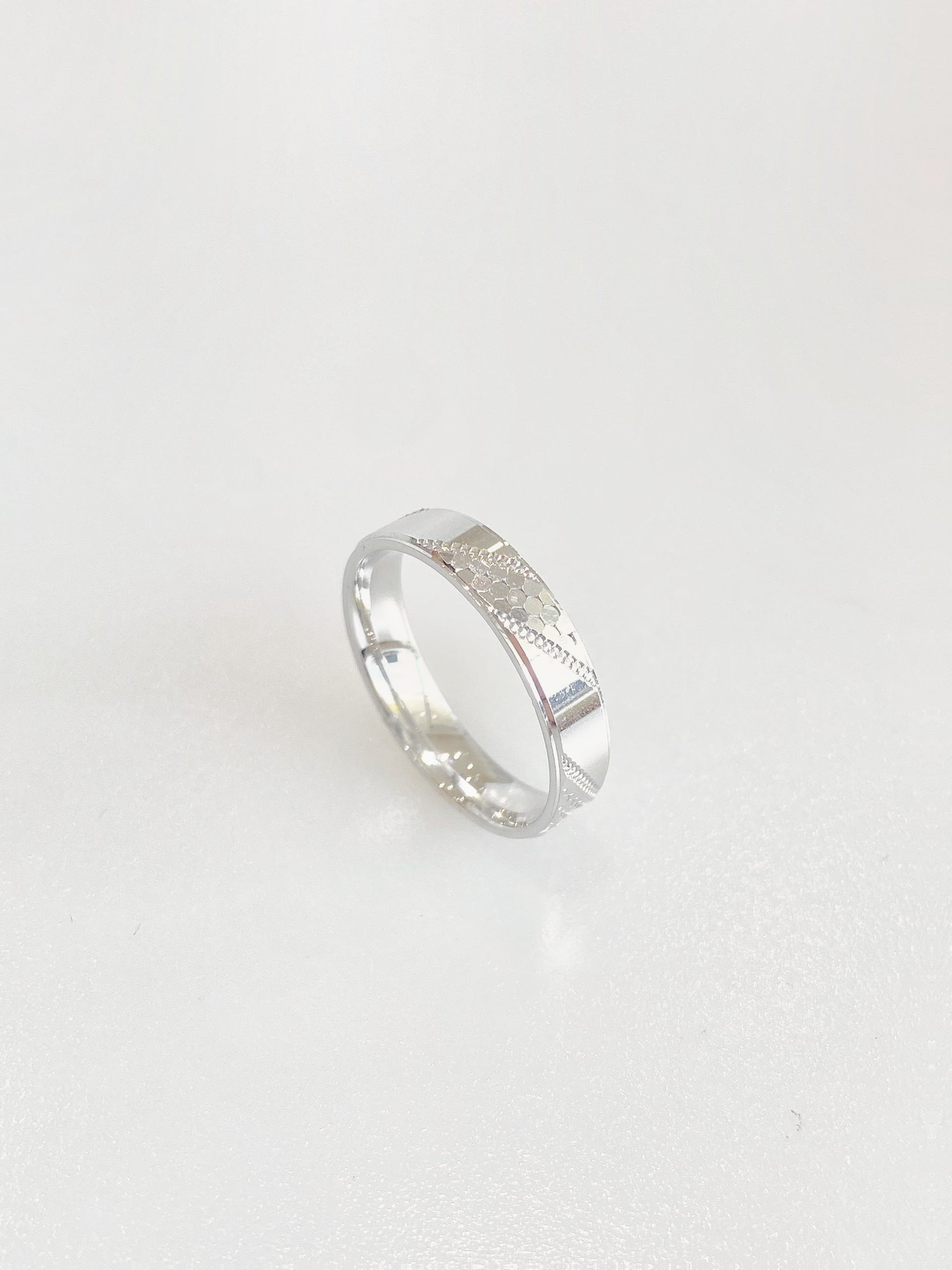 Marielle Grooved Band Ring - side view