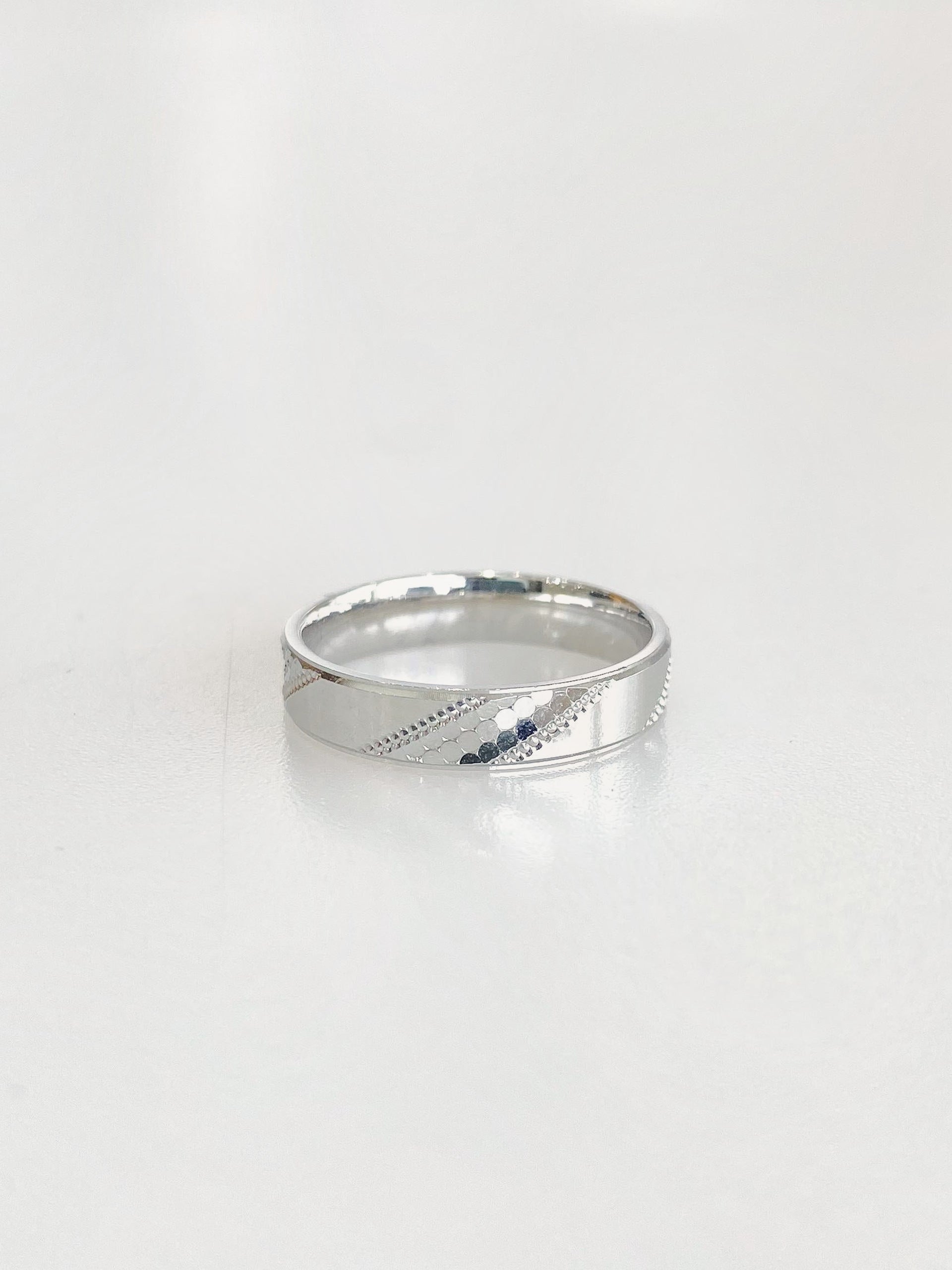 Marielle Grooved Band Ring - front view