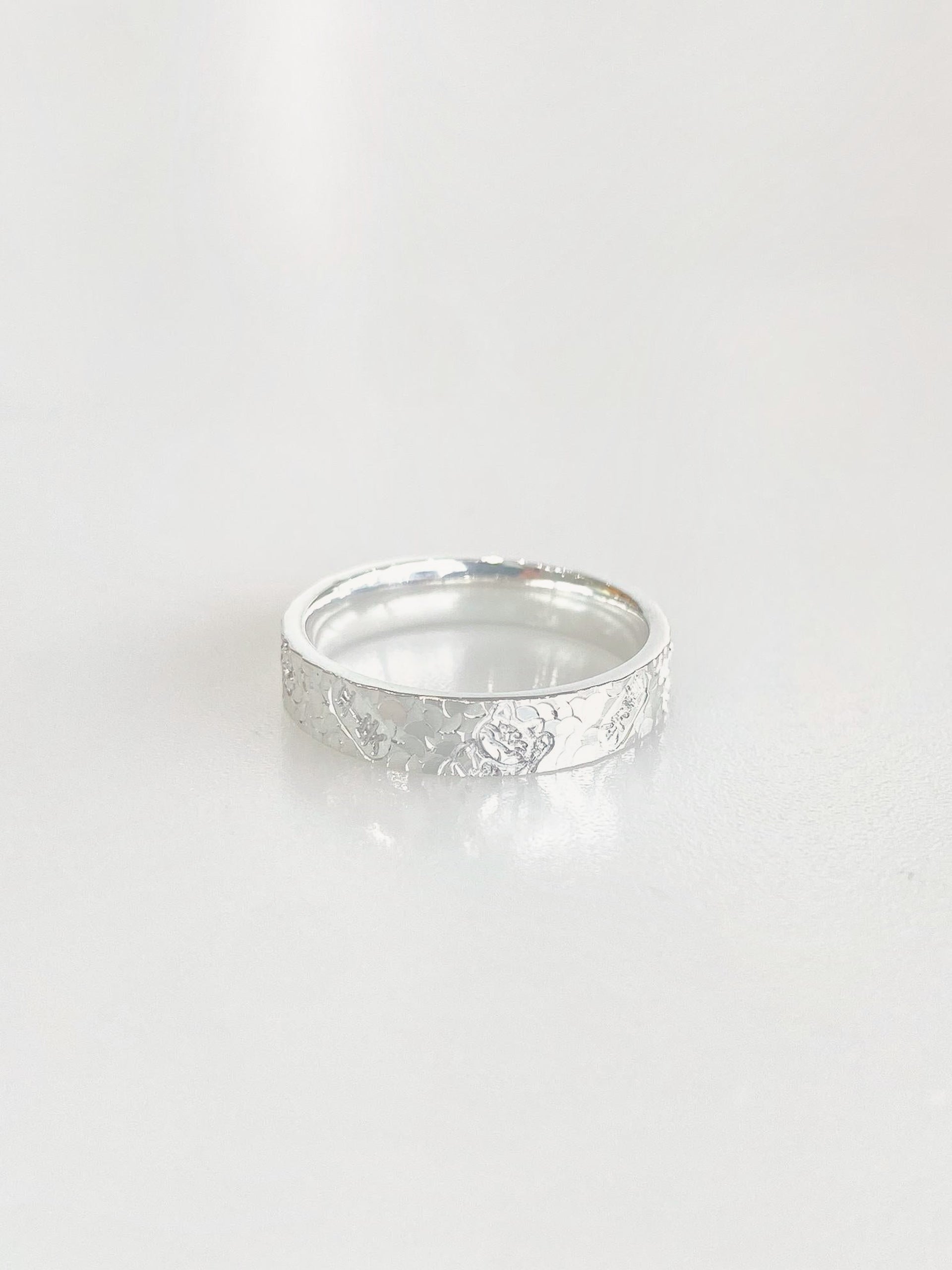 S990 Liora Textured Band Ring - front close-up